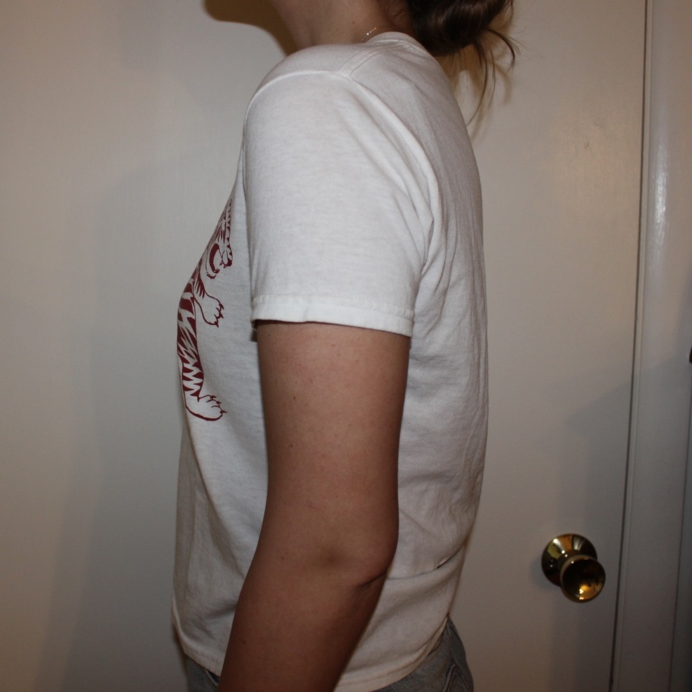 brandy melville tee - Picture 6 of 6
